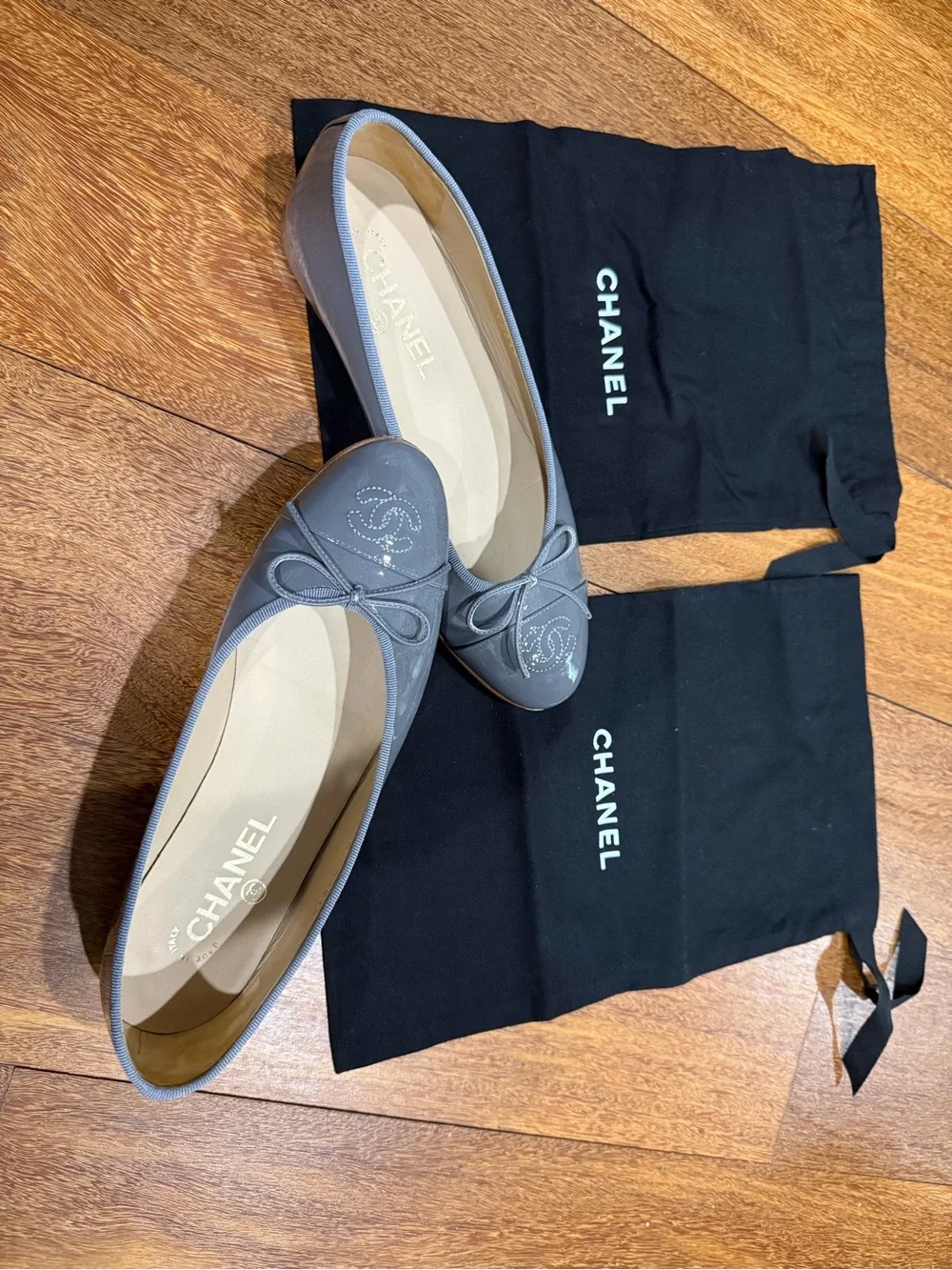 CHANEL Patent Calfskin Leather Ballerina ballet Flats Quilted Toe Authentic 38.5
